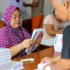 Foto: Pelipatan Surat Suara Pemilu 2024 di KPU Jakarta Utara